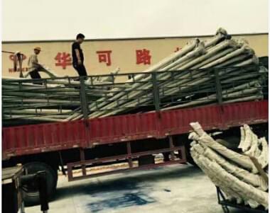 華可路燈：云南客戶150套市政太陽能路燈裝車發貨